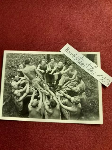 WK2 ORIG FOTO Halb Nackte Soldaten Nude Akt 2 Weltkrieg EUR 6 90