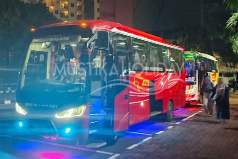 Sewa Medium Bus Pariwisata Dalam Kota Jakarta Fasilitas Leng