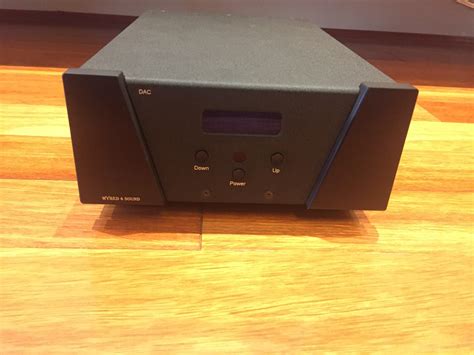 SOLD FS Wyred 4 Sound DAC 1 With Femto Clock Upgrade Stereo Home