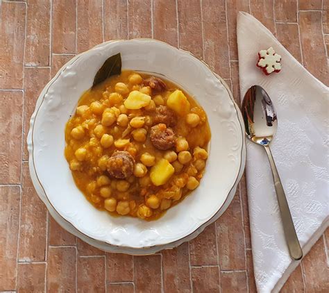 Guiso De Garbanzos Con Verduras Y Chorizo Legumbres Y Platos De