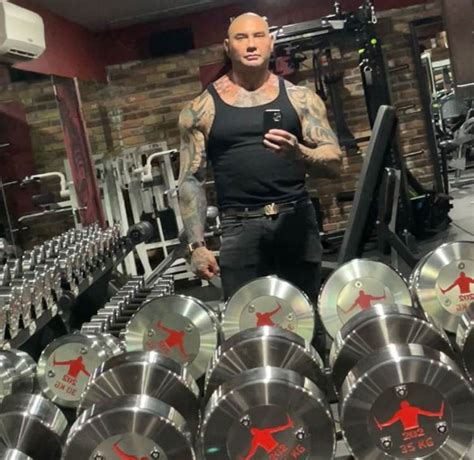 Dave Bautista Workout Routine And Diet Plan - Health Yogi