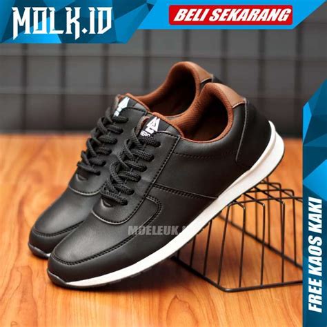 Promo Wolf Sepatu Casual Sneakers Pria Hitam Original Kerja Kantor