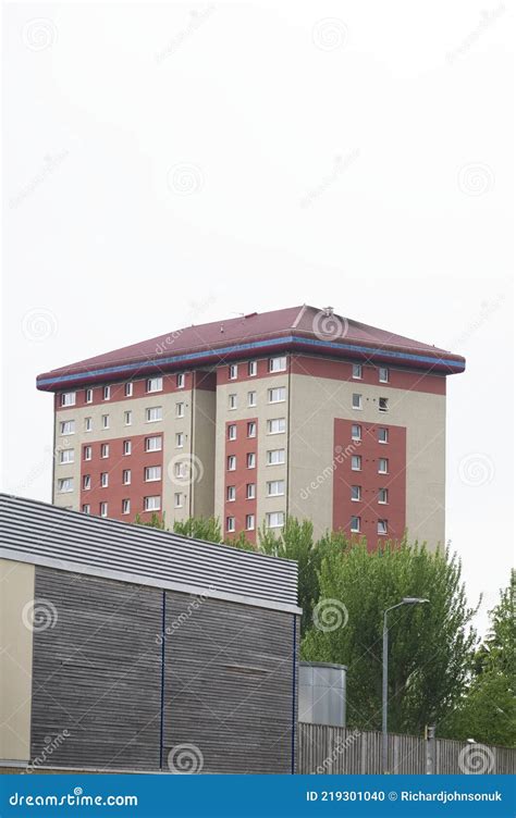 High Rise Council Flat In Deprived Poor Housing Estate In Glasgow Stock