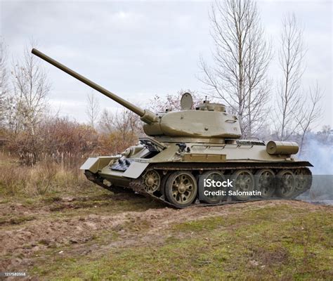 Soviet T34 Tank From Ww2 In Field In Ukraine Stock Photo Download