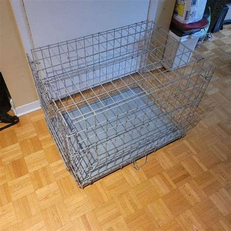 Best Medium Dog Crate 23h X 22w X 30l For Sale In Dollard Des