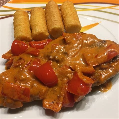 Schnitzel Mit Zwiebel Paprika Rahmsauce Von Saldas Chefkoch De