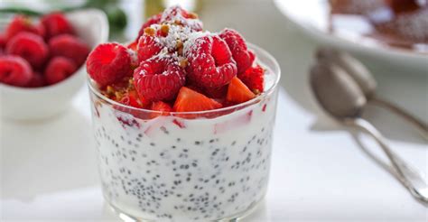 Pudim levíssimo de sementes de chia frutas vermelhas veja como