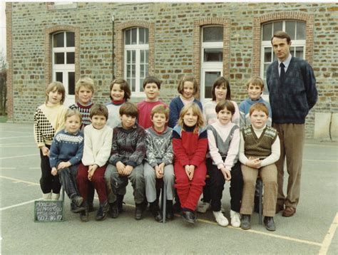 Photo De Classe Ce Ce De Ecole Primaire De Montilly