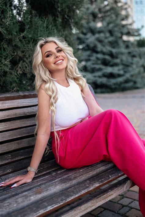 Charming Elena Y O From Odessa With Blonde Hair ID LadaDate