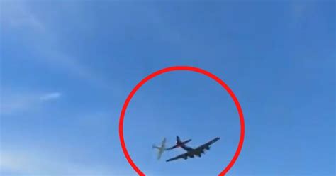 Video Dos Aviones Chocan En El Aire Durante Exhibición