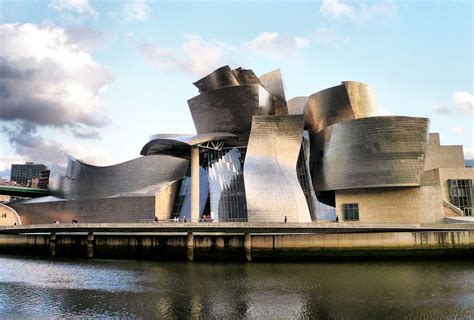 6 curiosidades sobre o Guggenheim Bilbao: um ícone da arquitetura desconstrutivista