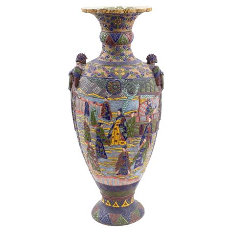 Japanese Satsuma Moriage Double Sided Hand Painted Lion Handle Vase At