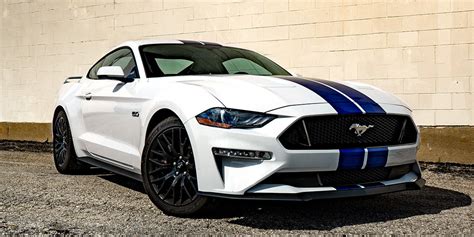 White Ford Mustang Gt