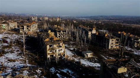 ВСУ в Артемовске лишены безопасных дорог через Часов Яр, заявил Марочко ...