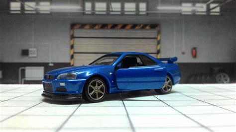 Nissan Skyline GT R V Spec ll Nur R34 Tomica Premium ミニカー