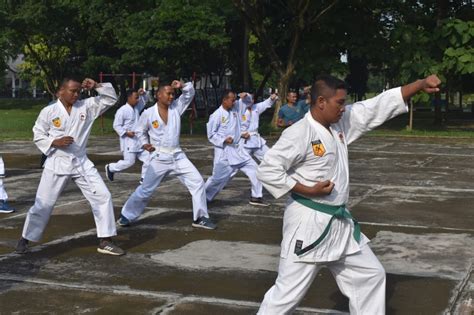 Mengasah Dan Pertajam Ilmu Bela Diri Yonkes Marinir Laksanakan