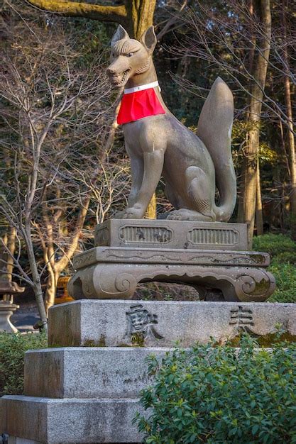 Premium Photo Stone Fox Or Kitsune Statue At Fushimi Inari Taisha