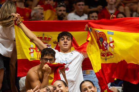 Final Eurocopa España Inglaterra La Fonteta Vibra Con La Final De