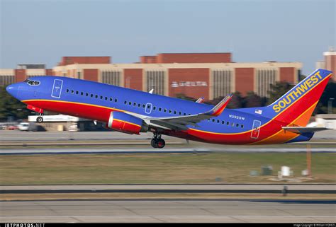 N392SW Boeing 737 3H4 Southwest Airlines William VIGNES JetPhotos