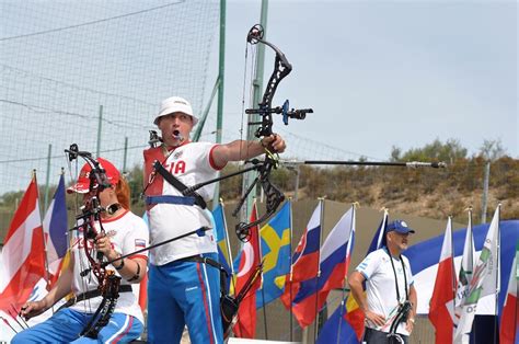 Вид спорта - стрельба из лука, благотворительный фонд - Точка Опоры.