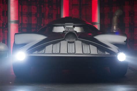 Hot Wheels revela el Coche Darth Vader a tamaño real