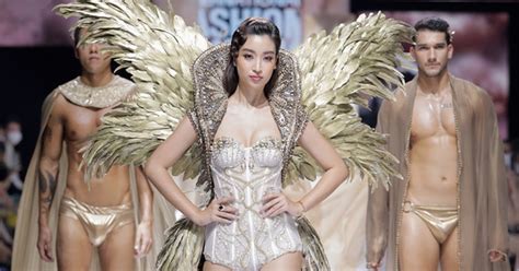 Hoa H U M Linh G I C M C D N Bikini H T Ng