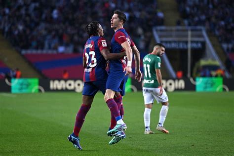 Mené au score après 20 secondes le Barça bat Alavés grâce à un doublé