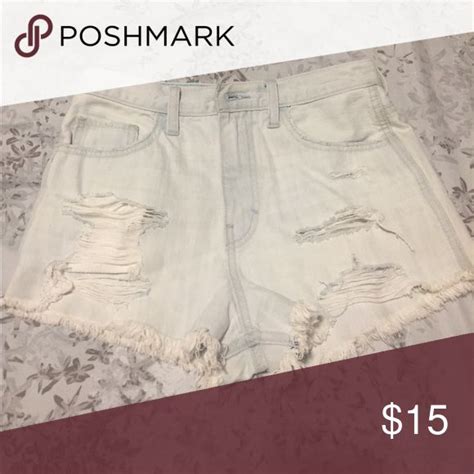 Hollister Jean Distressed Shorts 2 Inseam