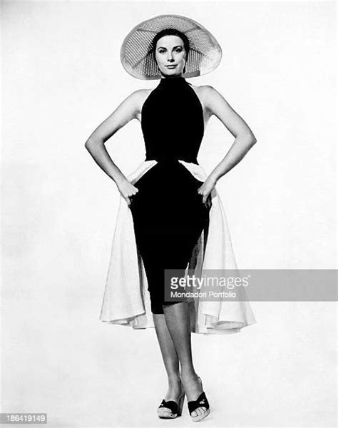 155 Grace Kelly Hat Stock Photos High Res Pictures And Images Getty