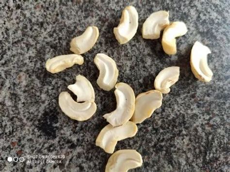 Organic Cashew Nuts 4 Pieces LWP Kaju Packaging Size 10 Kg At