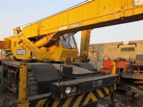 USED ROUGH TERRAIN CRANE KATO KR 20H FOR SALE Tradekorea