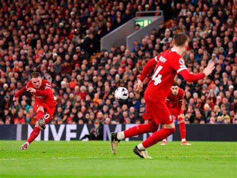 Jurgen Klopp Salutes Liverpool S Star Man After Crucial Sheffield