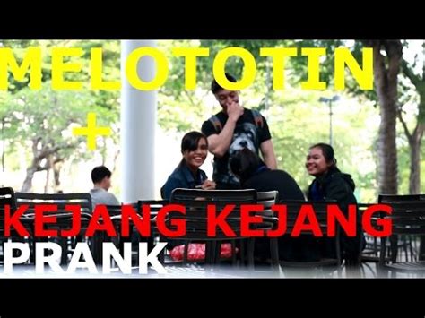 PRANK MELOTOTIN MIX KEJANG KEJANG HAHAHA - PRANK INDONESIA ! - YouTube