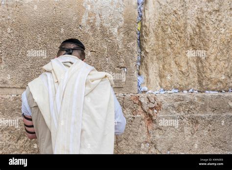 Israel Jerusal N De Diciembre De El Hombre Jud O Ortodoxo