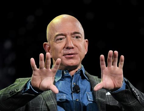 Jeff Bezos Praises Trump Wishes Him All Success After Infamously