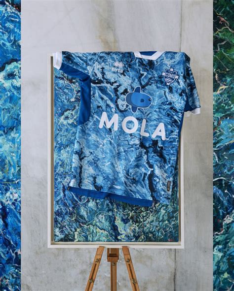 La Nuova Maglia Del Como è Un Opera D Arte Letteralmente