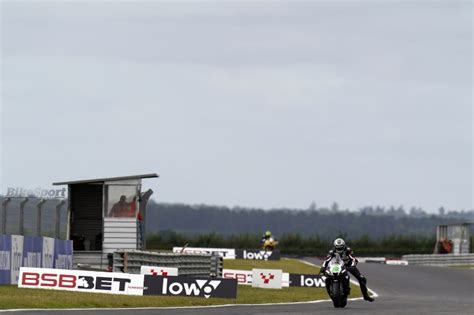 Snetterton Bsb Friday Practice Times And Results Bikesport News