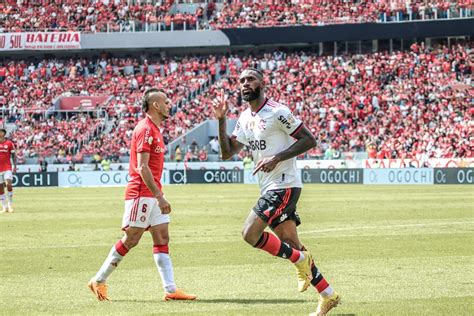 Veja como foi a transmissão da Jovem Pan do jogo entre Santos e