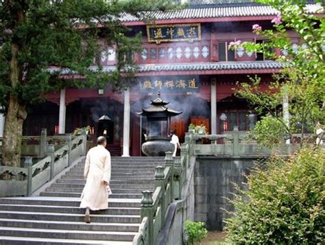 漫步灵隐寺 寻找沉淀了千百年的文化印记组图2新浪旅游新浪网