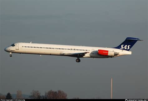 LN RMC SAS Scandinavian Airlines McDonnell Douglas MD 82 DC 9 82