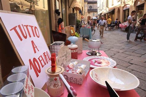 Reggio Emilia Per Le Vie Del Centro Arriva Lo Sbaracco Day Gazzetta