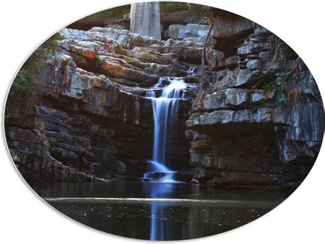 Pvc Schuimplaat Ovaal Water Waterval Bomen Stenen 108x81 Cm Foto Op Ovaal Bol