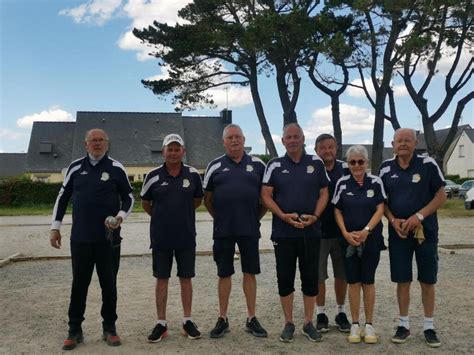 Une équipe de copains à Damgan les boulistes montent en première