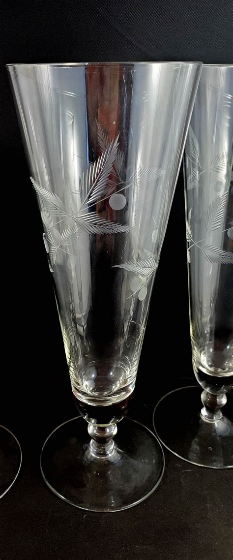 6 Vintage Pilsner Glasses ~ Etched Leaf And Berry Sprays With Coned Shaped Bowls On Stemmed