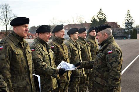 Galeria Bolesławiecka jednostka Żołnierze rezerwy z awansami i