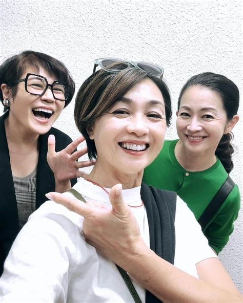 香坂みゆきさんのインスタグラム写真 香坂みゆきinstagram 「舞台「リムジン」本多劇場へ 青木さやかちゃんの出待ちの間 マネキンのキャシーと 最近どう〜？ 結構良い感じよ〜 ️w