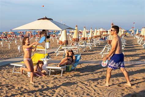 Hotel A Rimini Con Spiaggia Compresa E Parco Acquatico Rimini