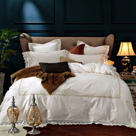 Luxury White 100s Egyptian Cotton Exquisite Embroidery Bedding Set