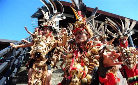 Mengenal Suku Suku Asli Kalimantan Ada Dayak Hingga Banjar Okezone