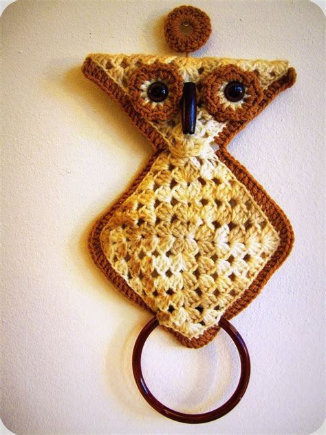Vintage 70s Crochet Owl Towel Holder With Ring